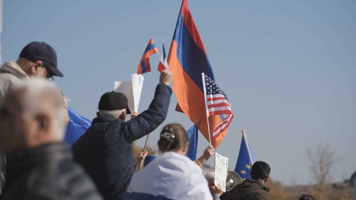 Armenia: Yerevan residents rally for and against relations with Russia amid CSTO summit