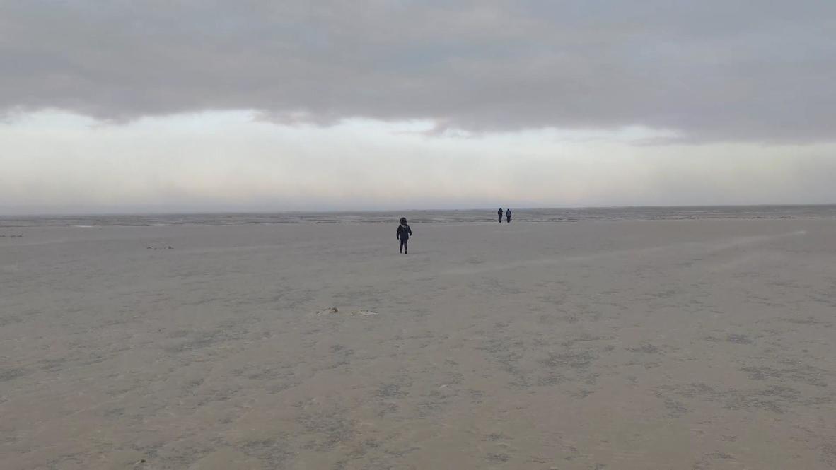 Как дела на Луне? Вода в Таганрогском заливе отступила на несколько километров от берега из-за сильного ветра
