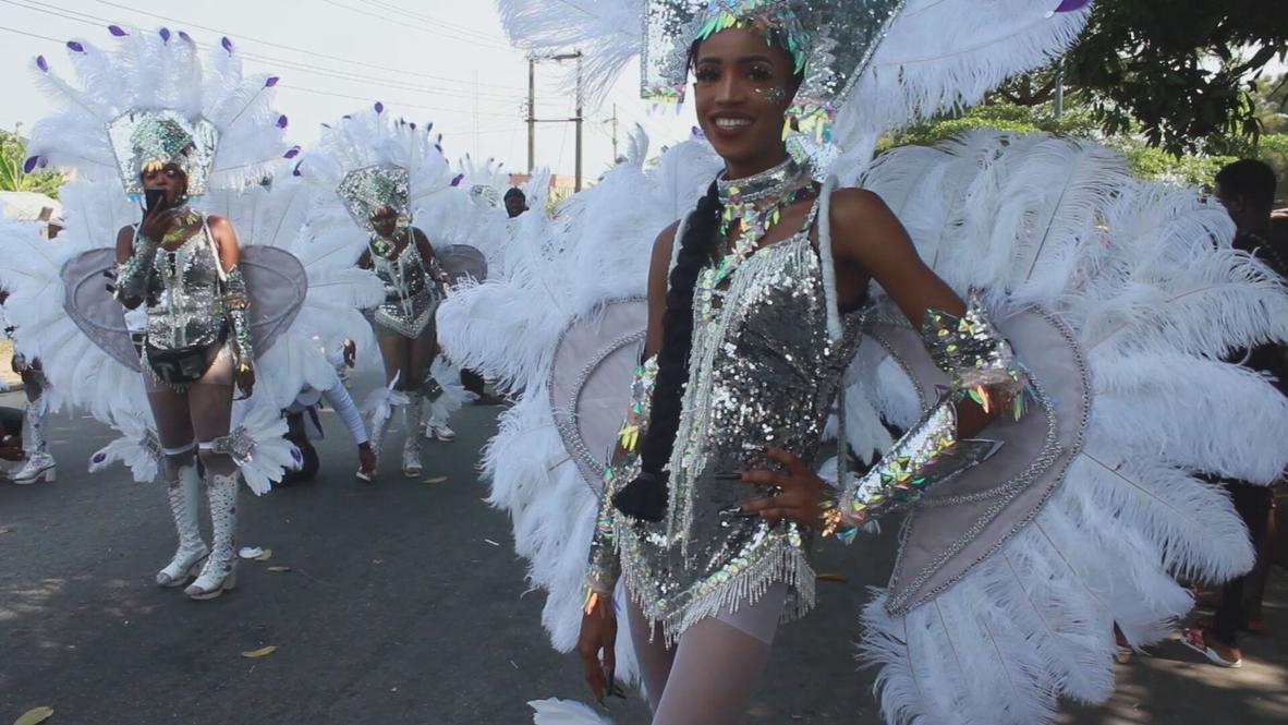 Nigeria: Thousands take to streets for annual carnival in Calabar