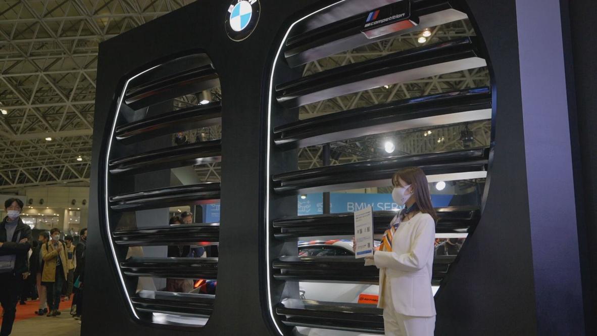 They’ve got a lot of front! BMW’s wall-sized kidney grille grabs attention at Tokyo Auto Salon 2023