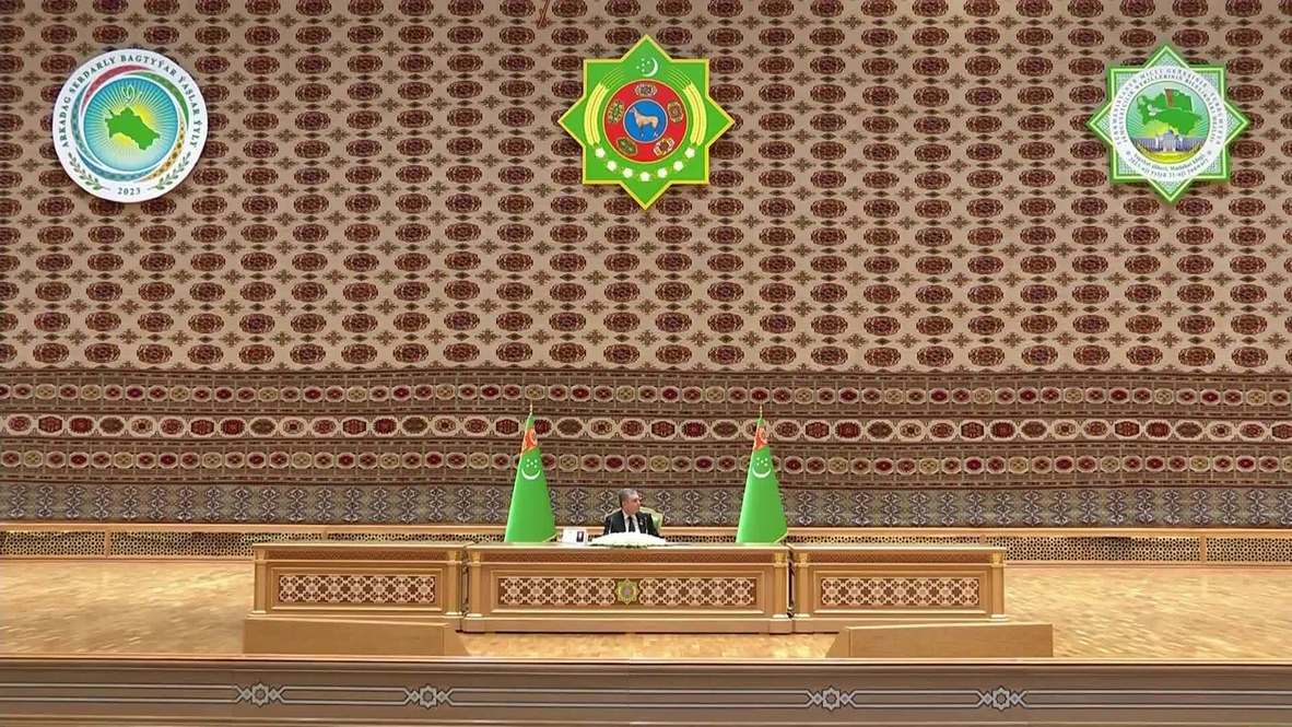 Turkmenistan: Former president becomes 'national leader'