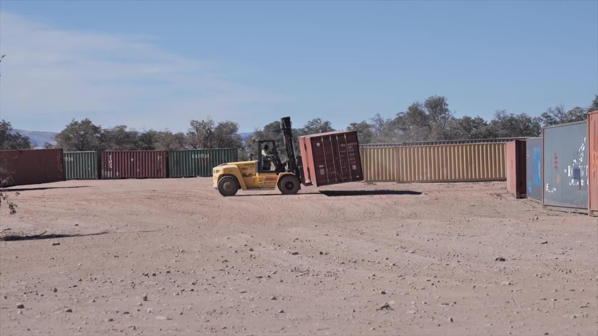 USA Removal of shipping containers wall at Mexico border begins in