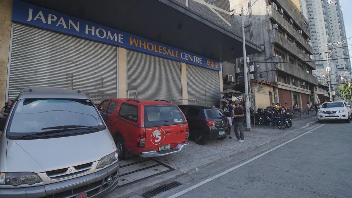 Philippines ONionbelievable! Onions currency as Manila shop