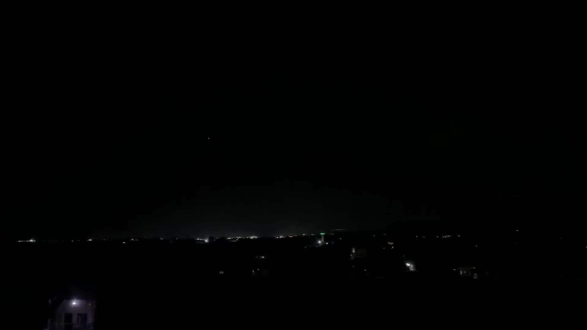 Explosions light up night sky over Damascus countryside amid reports of Israeli strikes on Al-Kiswah