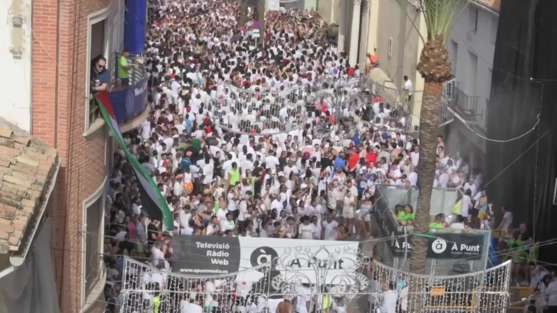 'Tomato therapy!' - Thousands drench Bunol in red as La Tomatina rebranded as show of resilience after 2024 storm