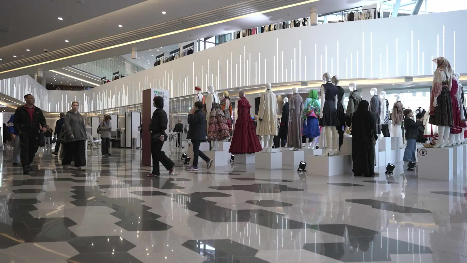"Мы разделяем общие ценности". Международный форум BRICS+ Fashion Summit проходит в Москве