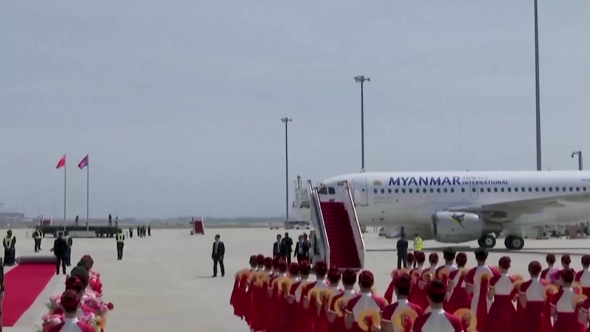 Myanmar flies in - Acting President Min Aung Hlaing arrives in Tianjin ahead of 25th SCO summit