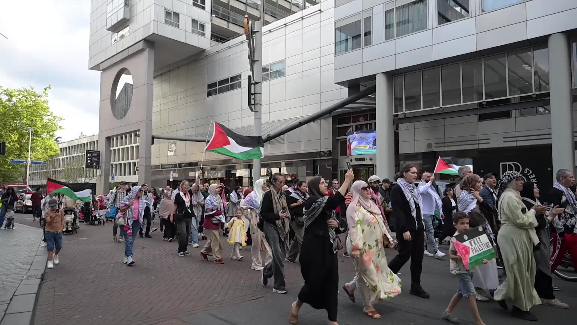 'Truth is their enemy!' - Rotterdam protesters decry Israel's killing of journalists to conceal Gaza massacres