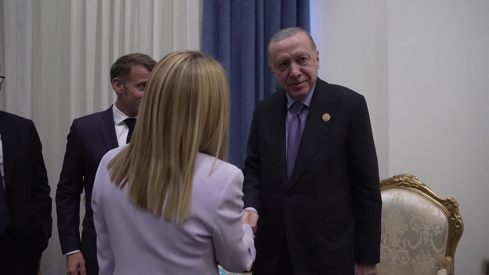 Stub it out, Georgia! - Erdogan jokes that Meloni should quit smoking at Sharm El-Sheikh Summit