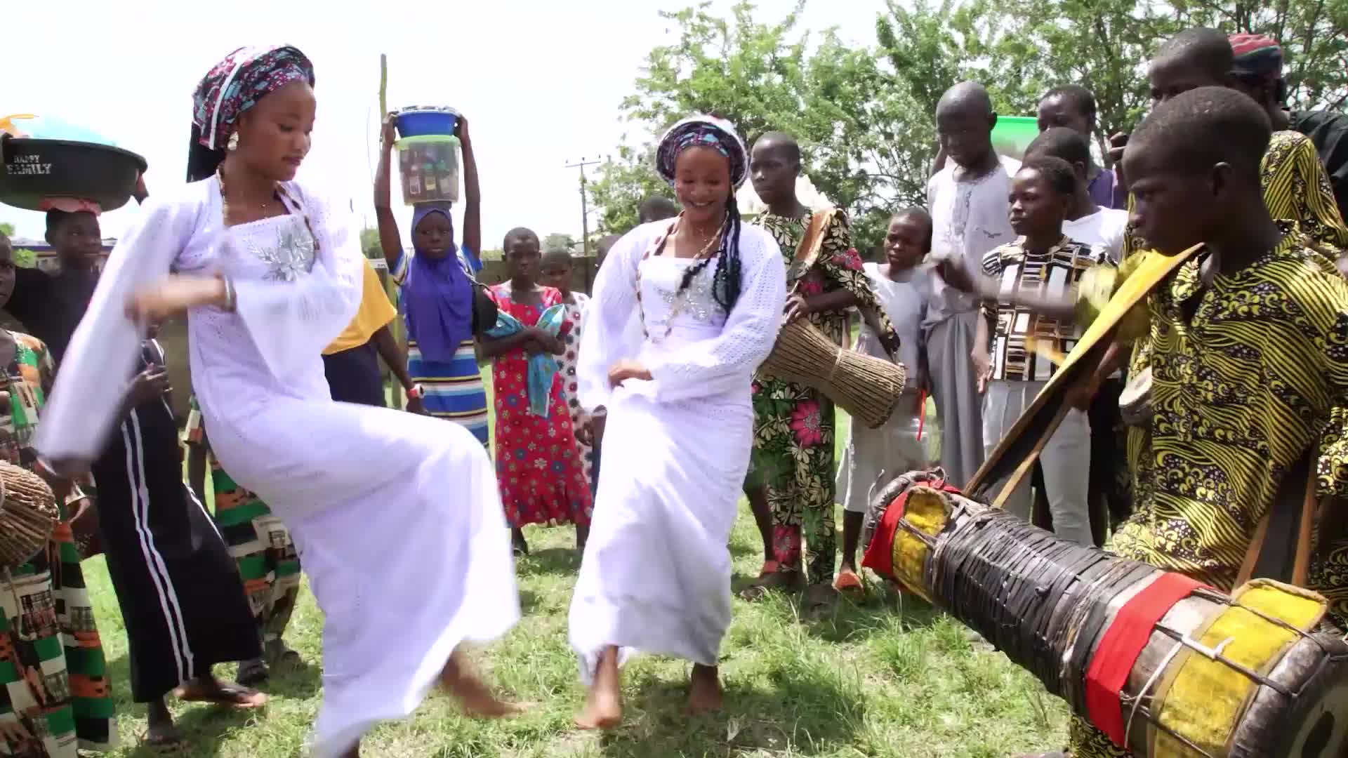 It's a twin thing - Southwestern Nigeria doubles the joy at Igbo-Ora's annual festival