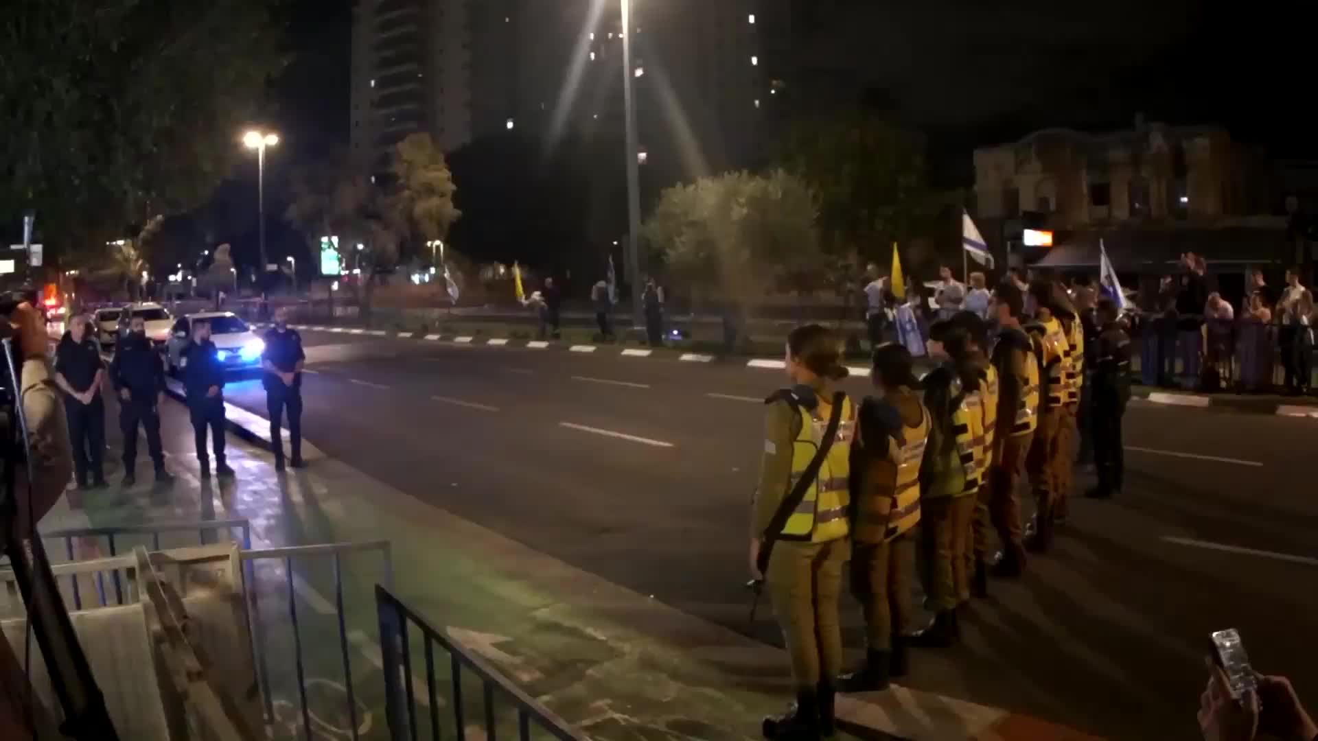 Hamas hands over bodies - Apparent remains of deceased Israeli captives arrive at Tel Aviv forensic institute for identification