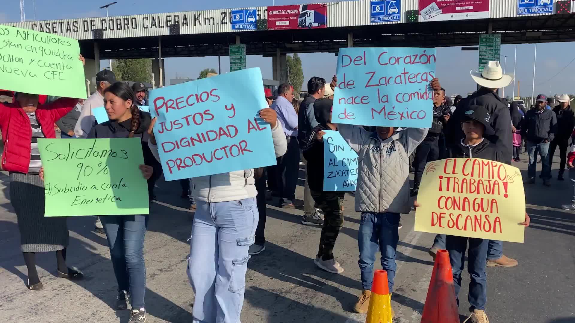 'Countryside is unprotected' - Farmers block roads across Mexico demanding fair prices and govt dialogue