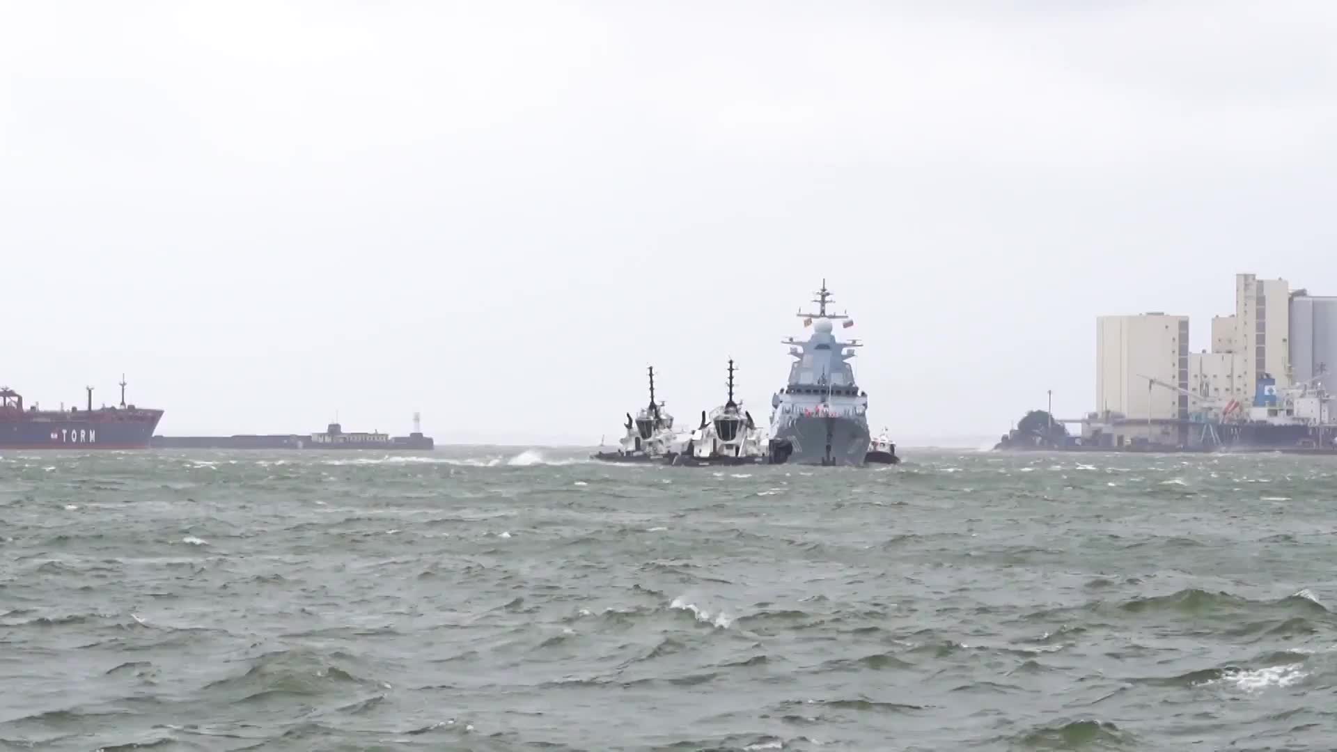 From Russia with waves - Corvette 'Gremyashchiy' docks in Colombo for Sri Lankan Navy's 75th anniversary jubilee