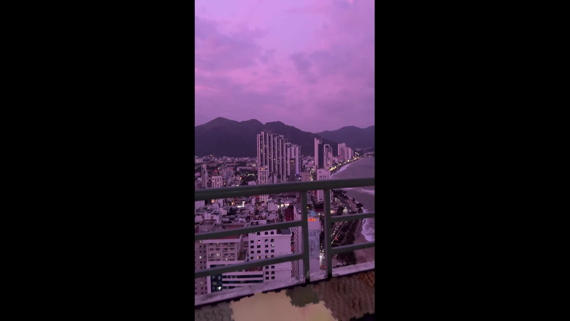 Unusual shade of sunset amazed vacationers in Nha Trang Vietnam