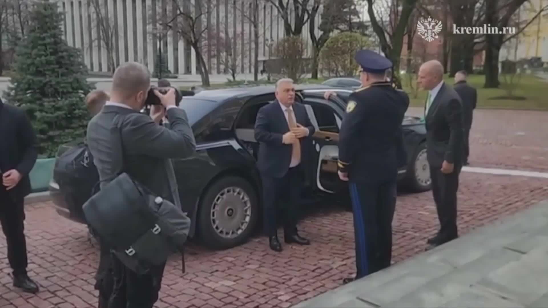 Орбан прибыл в Кремль обсудить с Путиным надежное и доступное энергоснабжение Венгрии зимой