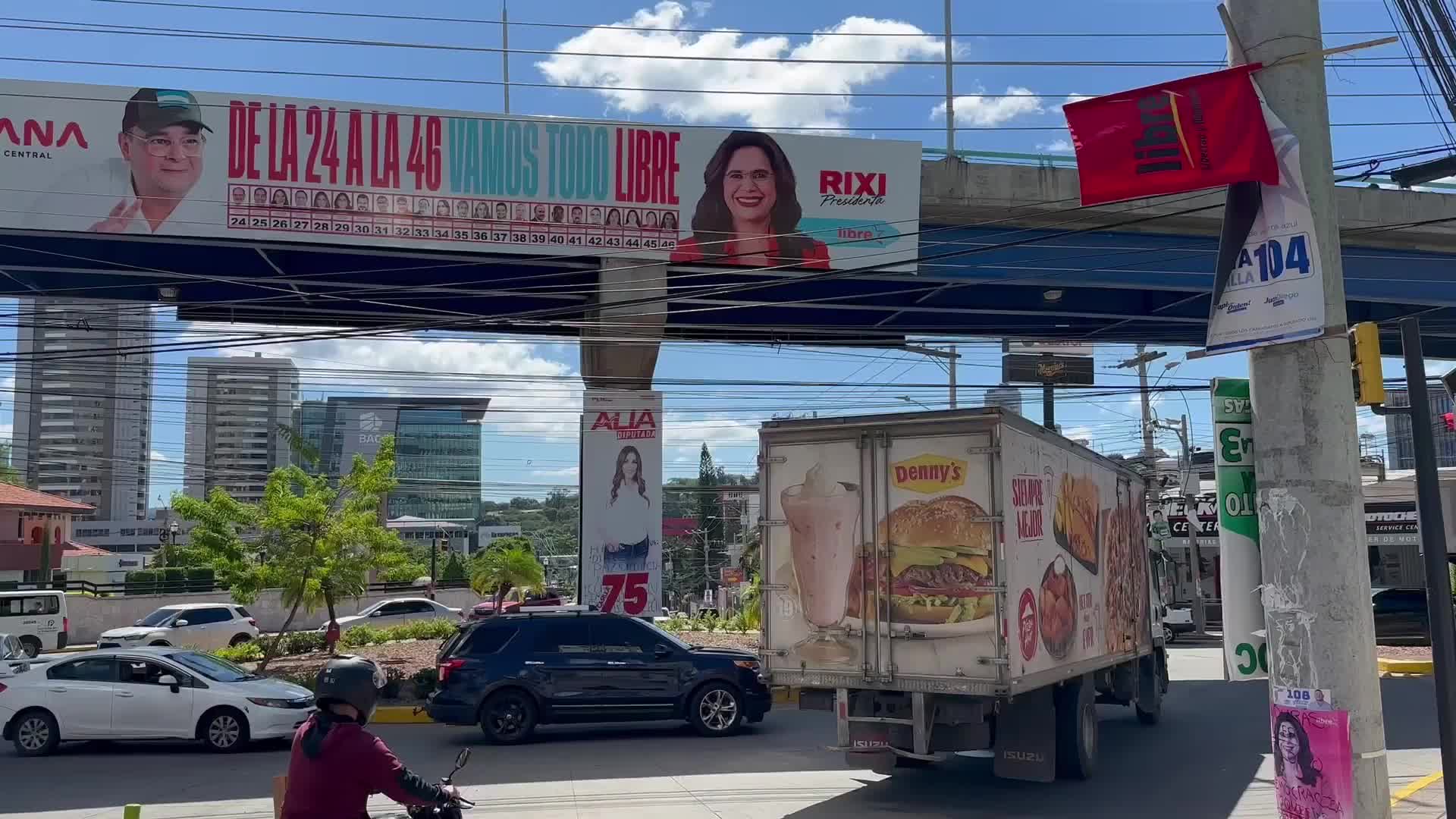 'Trump does not rule Honduras!' - Tegucigalpa residents slam US support for pres candidate Asfura, criticise US 'interference' ahead of elex