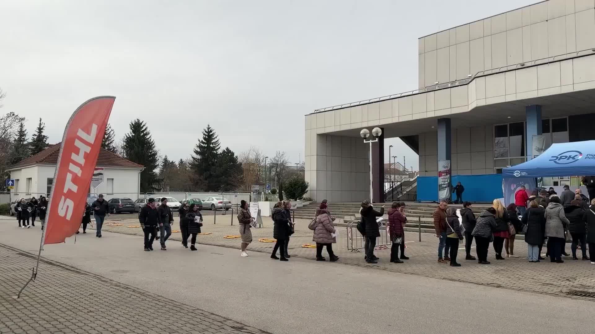 'We owe a great deal to the Prime Minister' - Nyiregyhaza residents praise Putin-Orban talks outcome, slam pouring money into Ukraine