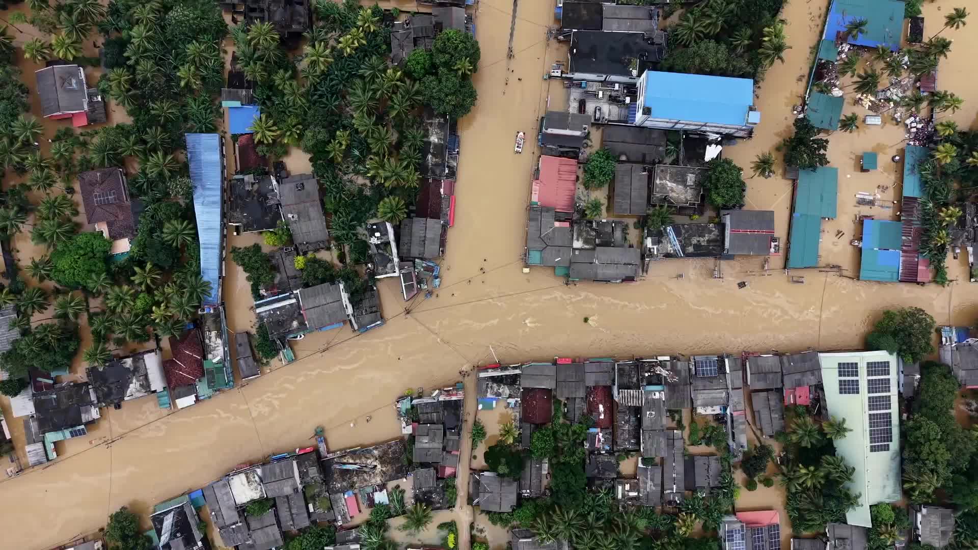 Monsoon havoc - Cyclone Ditwah devastation forces hundreds of thousands to evacuate in Colombo as govt declares state of emergency