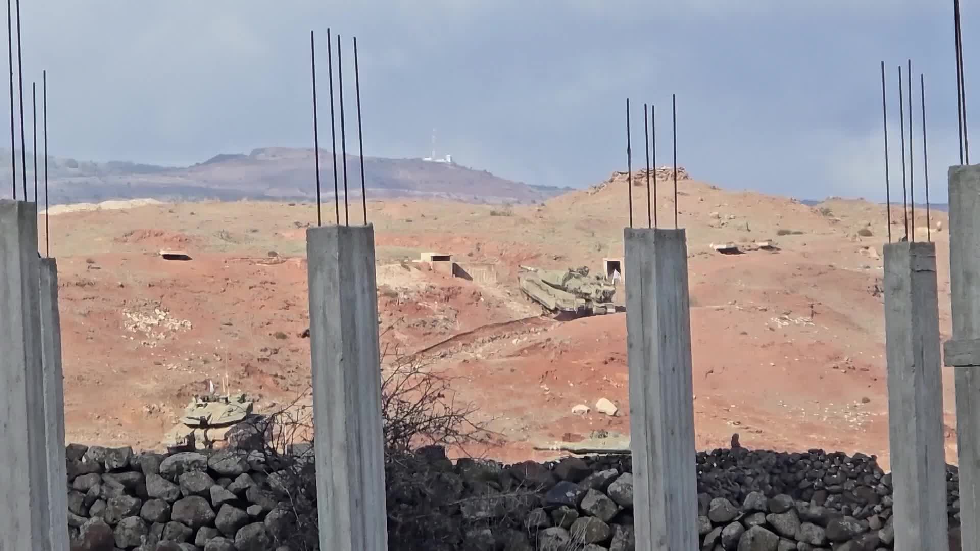 Tanks captured advancing into Tal Abu Qubays amid reports of expanded IDF presence in southern Syria