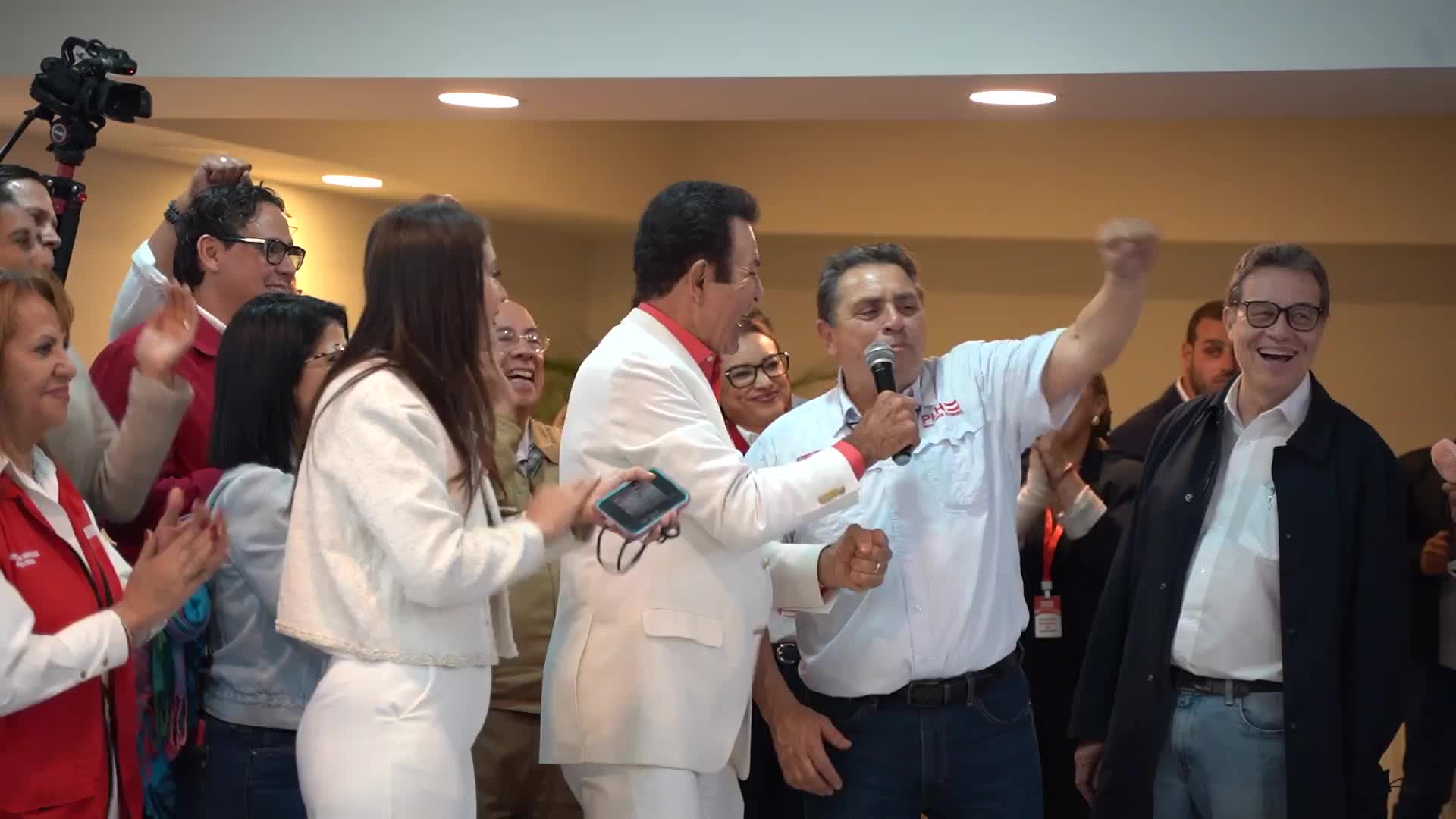 ‘Our relationship with US is excellent’ - Nasralla downplays impact of Trump's backing for rival as presidential race on knife edge